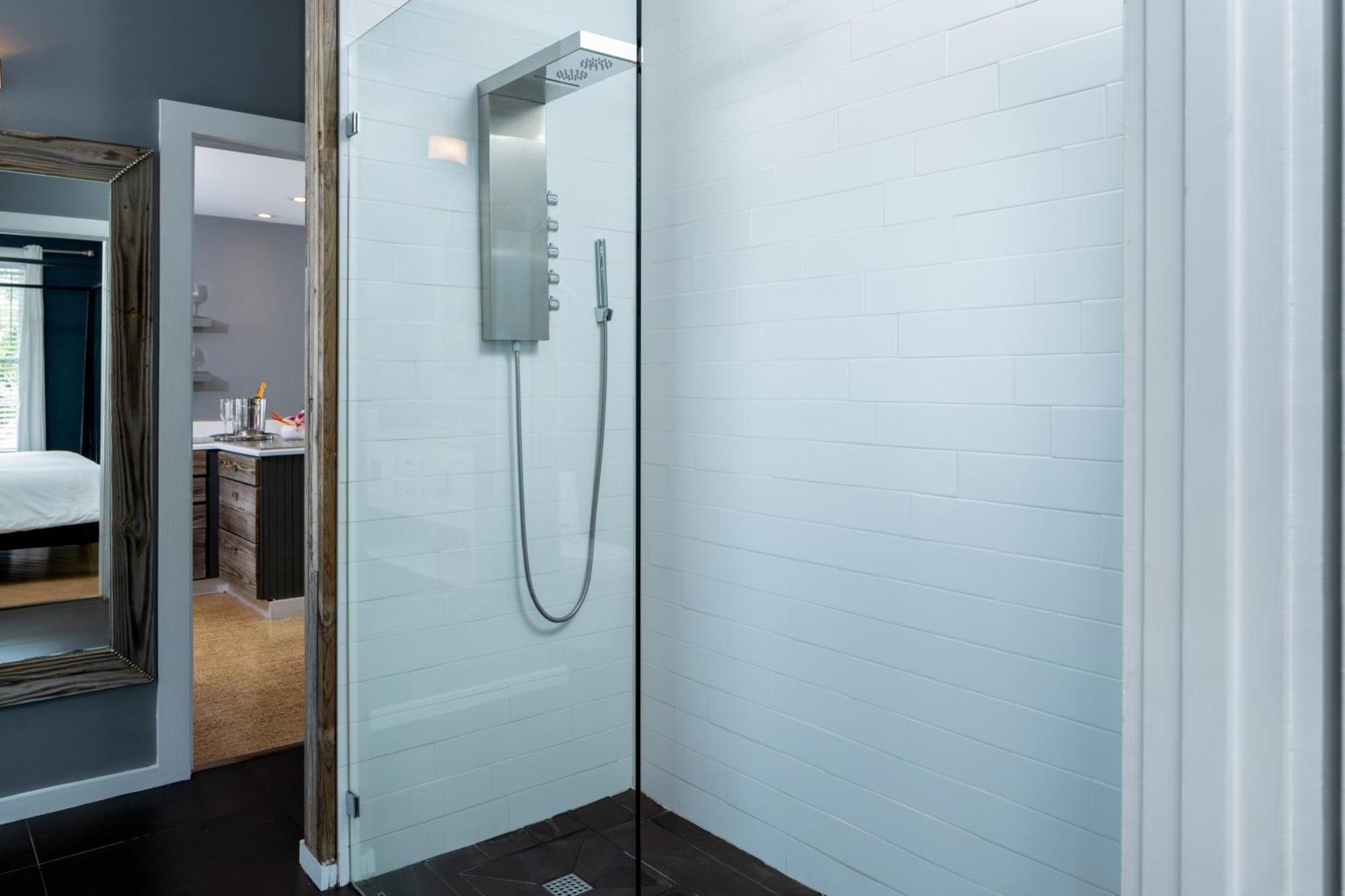 Alexander'S Guesthouse-Adult Exclusive, Lgbtq Friendly Key West Værelse billede